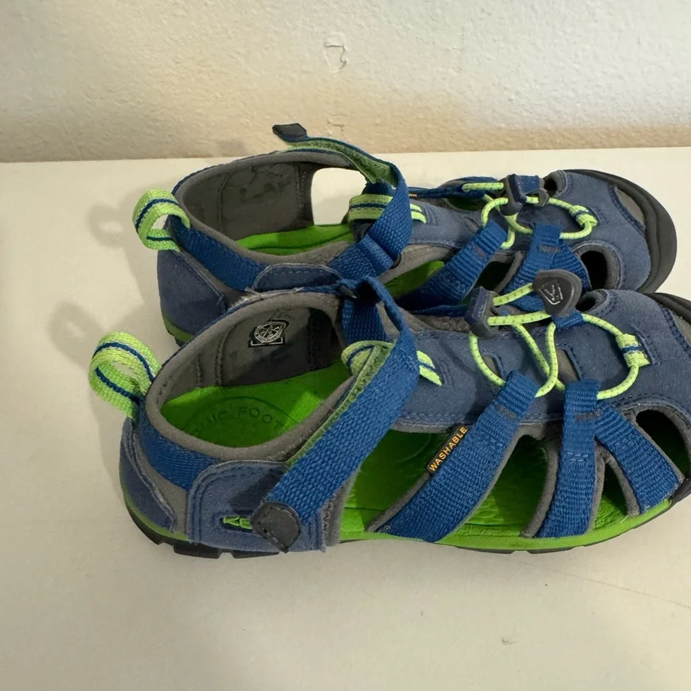Keen Boys Youth Sz 3 Blue Green Waterproof Sandals